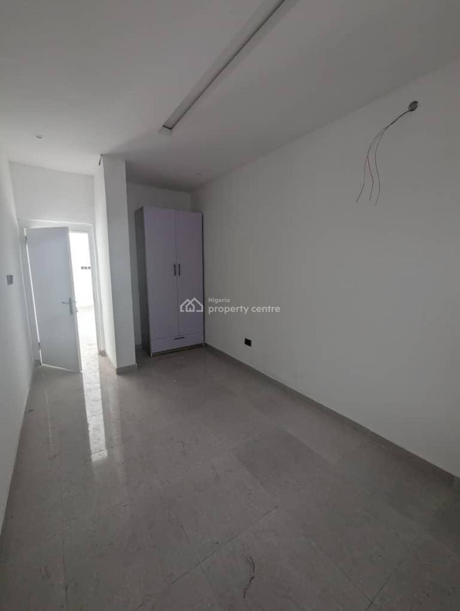 Two Bedroom Apartment with Communal Pool & Gym, Ologolo, Lekki, Lagos, Flat / Apartment for Rent