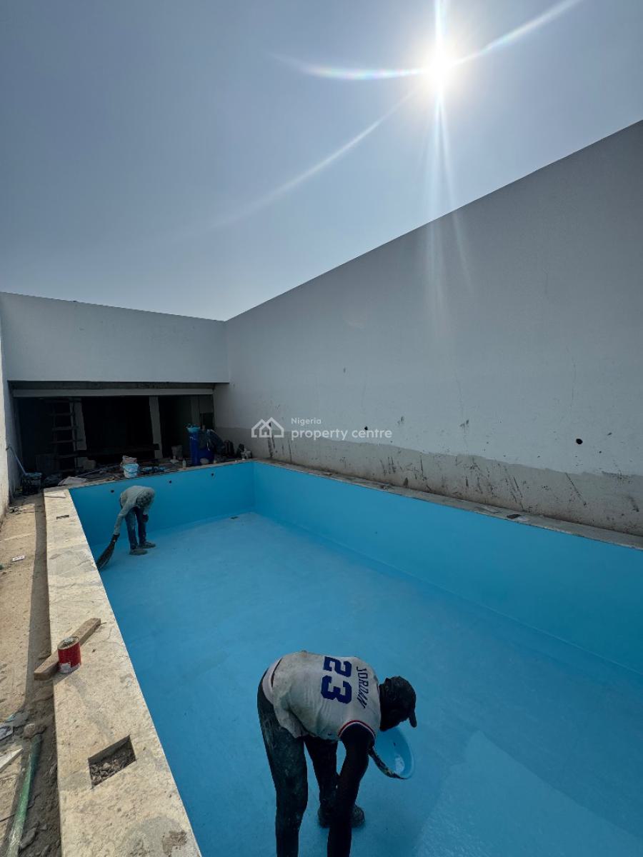 Spacious Two (2) Bedroom Apartment, Lekki Phase 1, Lekki, Lagos, Flat / Apartment for Sale