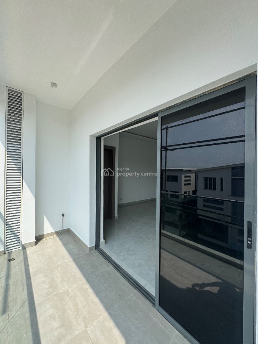 Spacious Two (2) Bedroom Apartment with Bq, Lekki, Lagos, Flat / Apartment for Sale