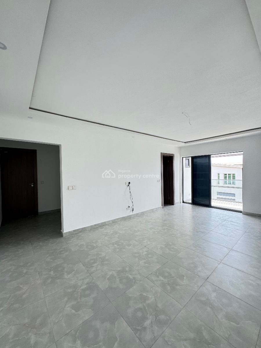 Spacious Two (2) Bedroom Apartment with Bq, Lekki, Lagos, Flat / Apartment for Sale