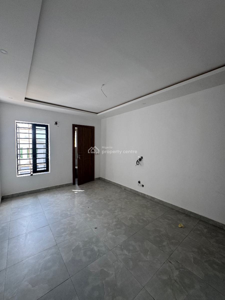 Spacious Two (2) Bedroom Apartment with Bq, Lekki, Lagos, Flat / Apartment for Sale