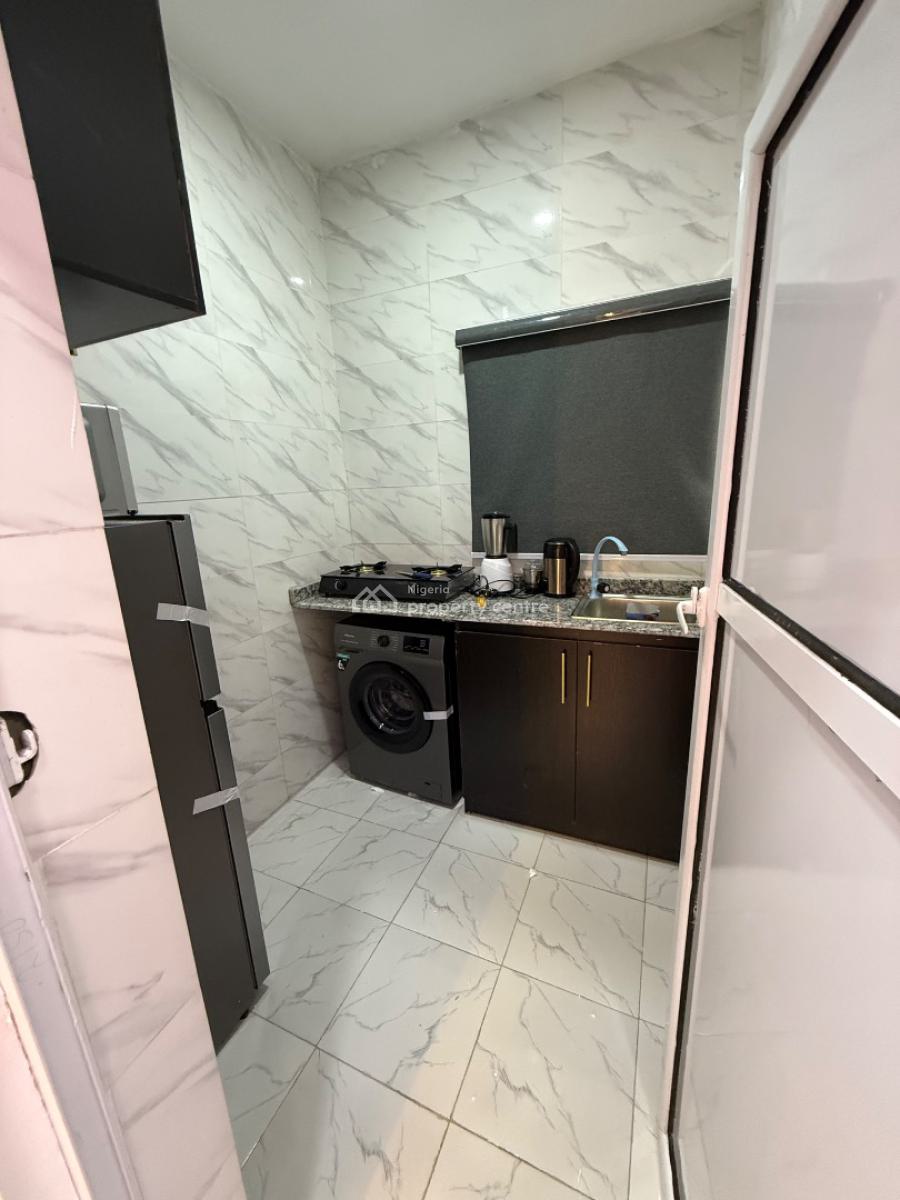 2 Bedroom Flat, 9 Peter Oki Street, Off Samuel Street. Ogudu., Ogudu, Lagos, Flat / Apartment Short Let