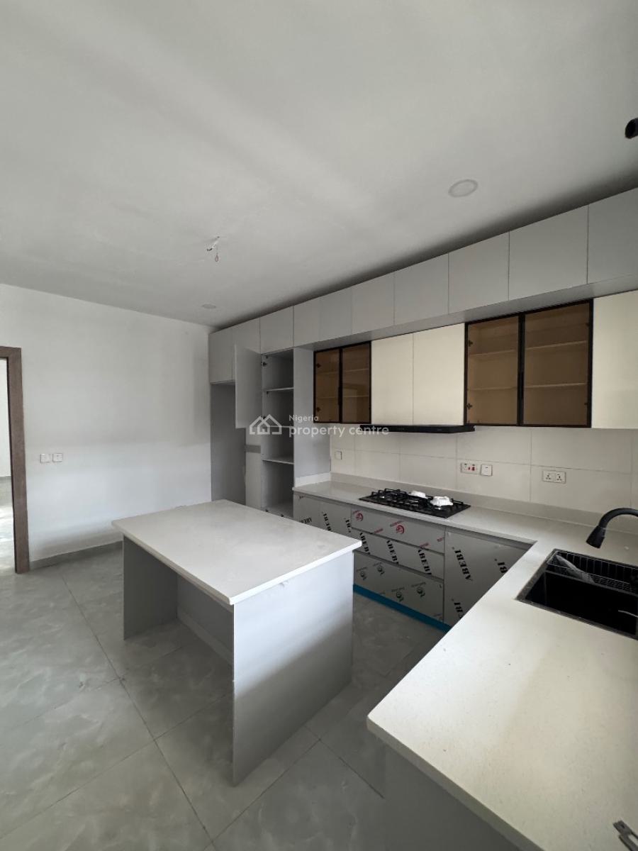 Spacious Three (3) Bedroom Apartment, Lekki, Lagos, Flat / Apartment for Sale