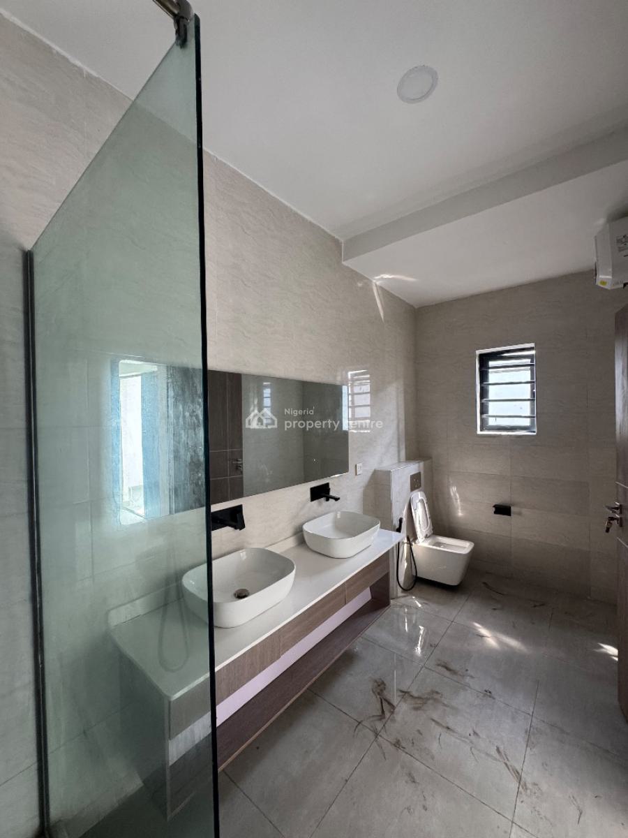 Spacious Three (3) Bedroom Apartment, Lekki, Lagos, Flat / Apartment for Sale