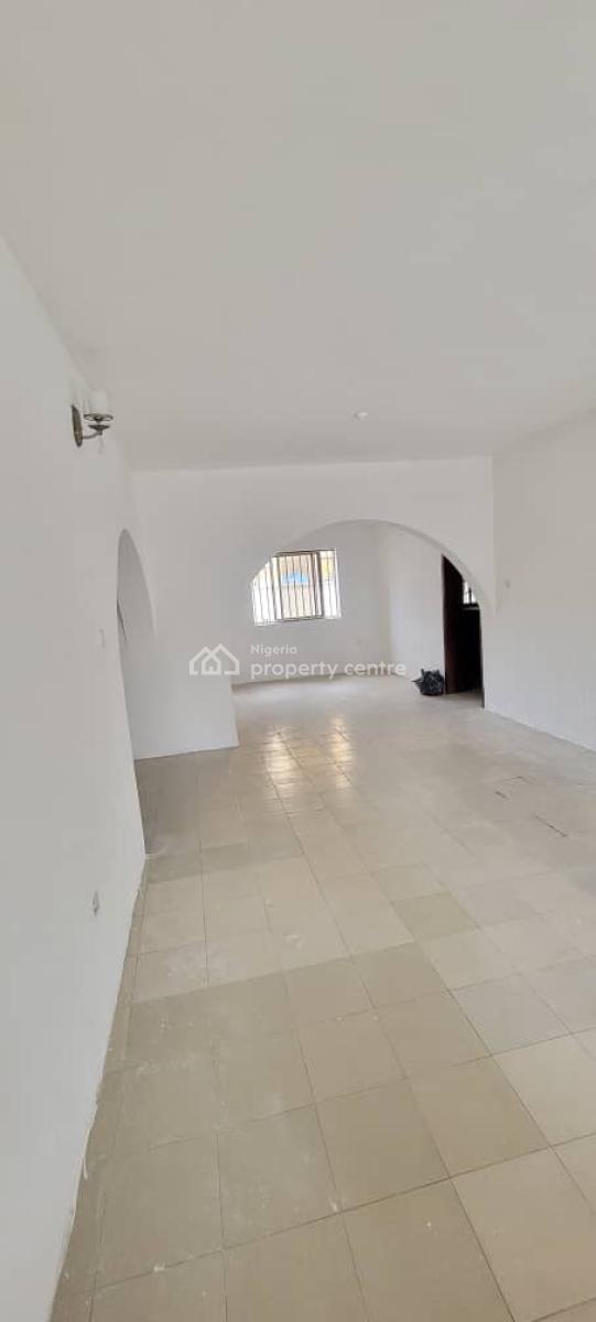 Sharp and Spacious 3 Bedroom Apartment, Thomas Estate, Ajah, Lagos, Flat / Apartment for Rent