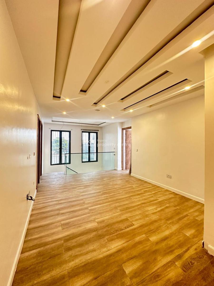 Luxurious 4 Bedroom Maisonette, Victoria Island, Oniru, Victoria Island (vi), Lagos, Block of Flats for Sale