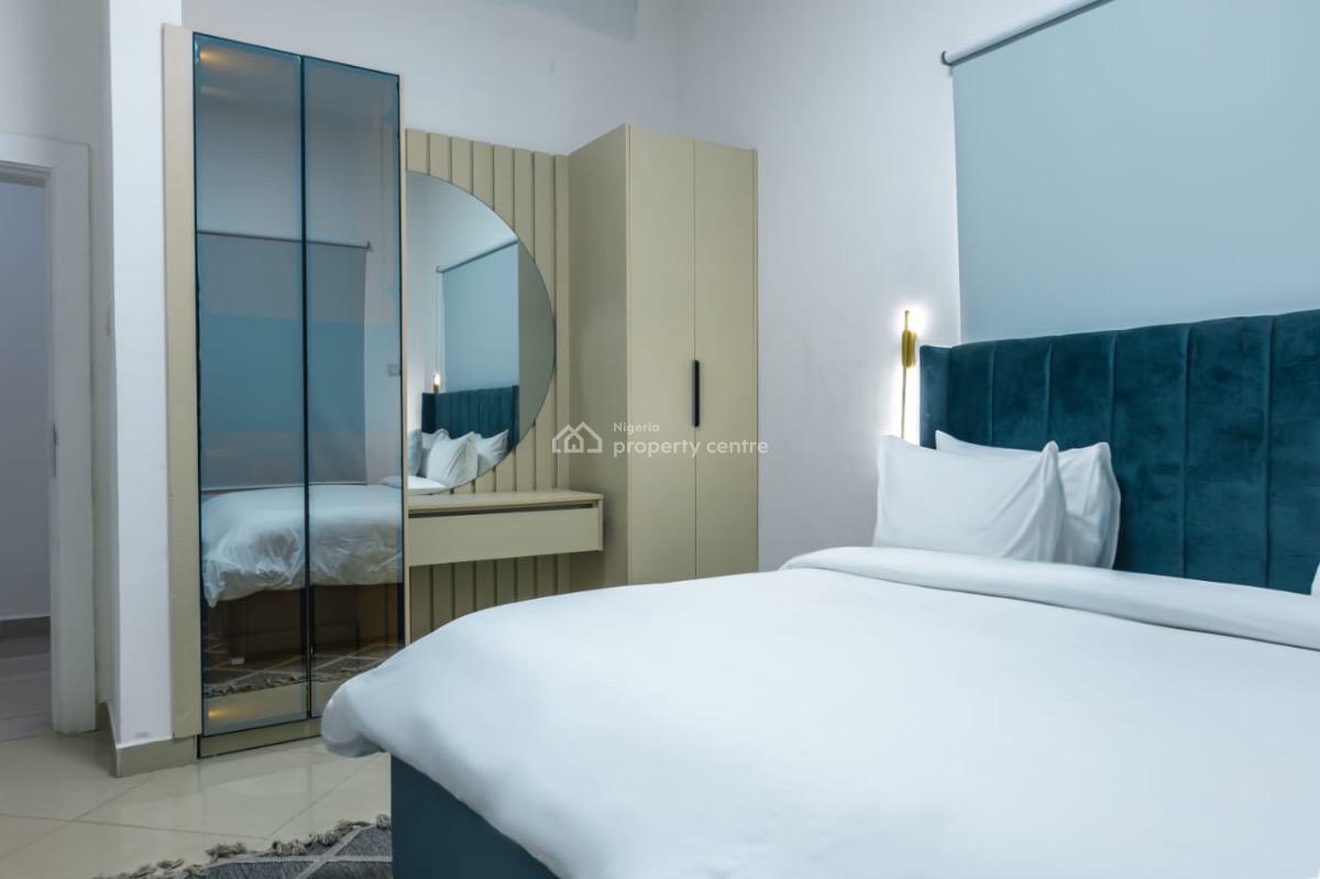 Sophisticated 2 Bedroom with High End Features Available for Dec Stay, Sophisticated 2 Bedroom with High End Features Available for Dec Stay, Lekki Phase 1, Lekki, Lagos, Flat / Apartment Short Let