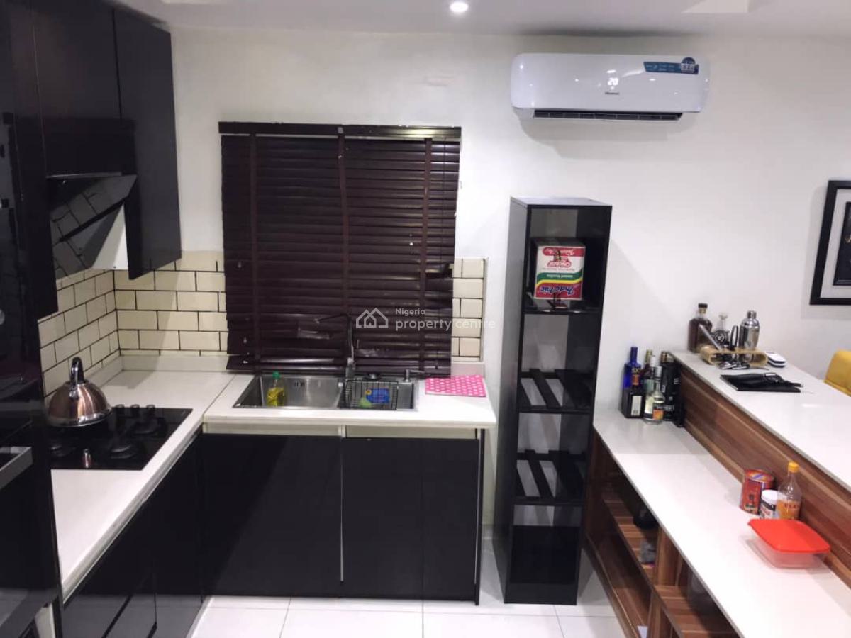 2 Bedroom Maisonette, Lekki Phase 1, Lekki, Lagos, Flat / Apartment for Sale