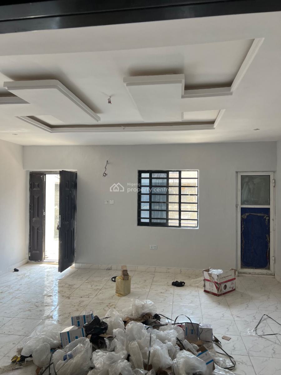 Massive 2 Bedroom Flat Upstairs, Ologunfe Roads Awoyaya, Awoyaya, Ibeju Lekki, Lagos, Flat / Apartment for Rent