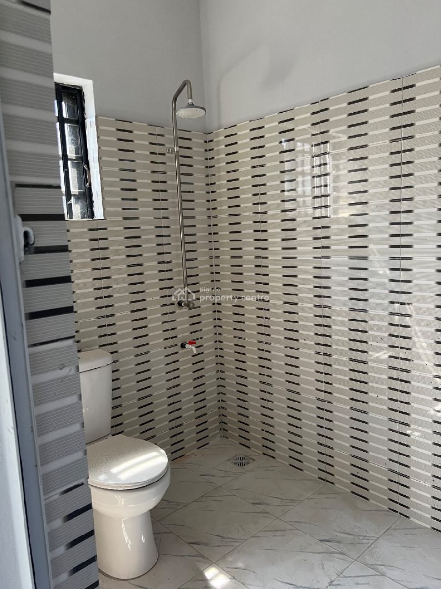 Massive 2 Bedroom Flat Upstairs, Ologunfe Roads Awoyaya, Awoyaya, Ibeju Lekki, Lagos, Flat / Apartment for Rent