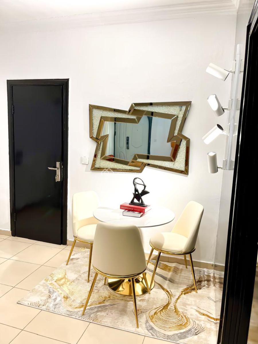 Gorgeous 2 Bedroom Apartment with Swimming Pool and Ps5, Lekki Phase 1, Lekki, Lagos, Flat / Apartment Short Let