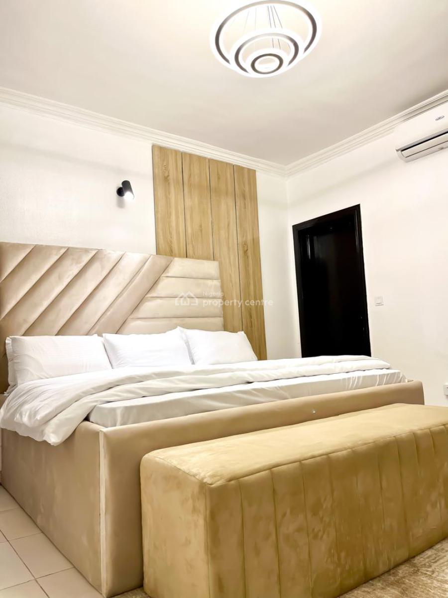 Gorgeous 2 Bedroom Apartment with Swimming Pool and Ps5, Lekki Phase 1, Lekki, Lagos, Flat / Apartment Short Let