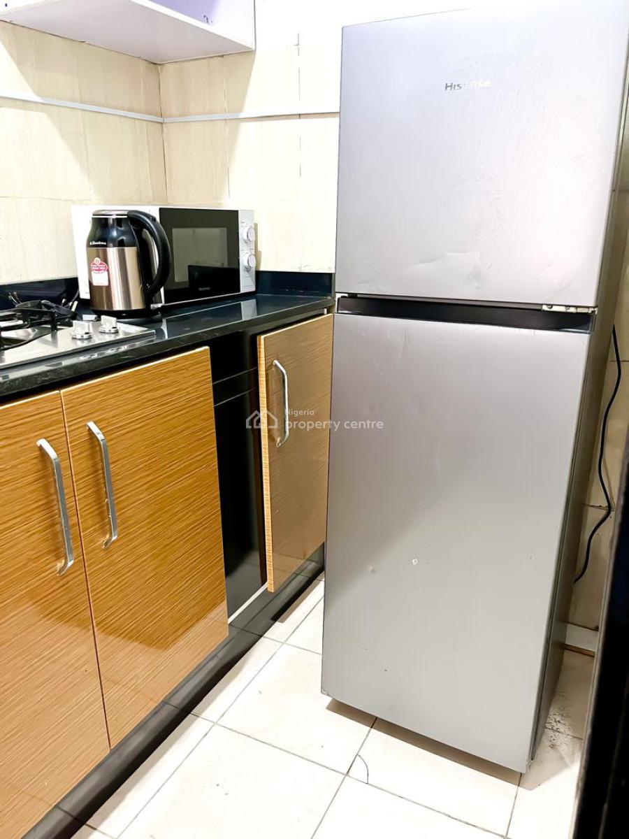 Gorgeous 2 Bedroom Apartment with Swimming Pool and Ps5, Lekki Phase 1, Lekki, Lagos, Flat / Apartment Short Let