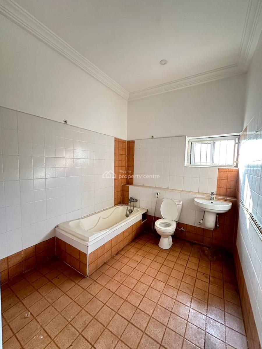 4 Bedroom Self-serviced Semi-detached Duplex, Lekki Phase 1, Lekki, Lagos, Semi-detached Duplex for Rent