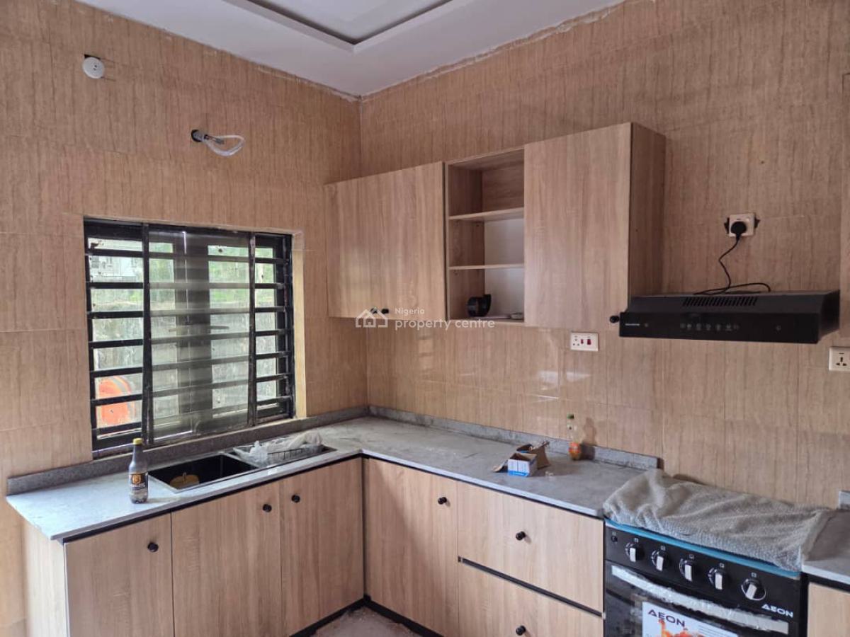 3 Bedroom Duplexe in a Good Location, Alagbaka Gra, Akure, Ondo, Terraced Duplex for Sale