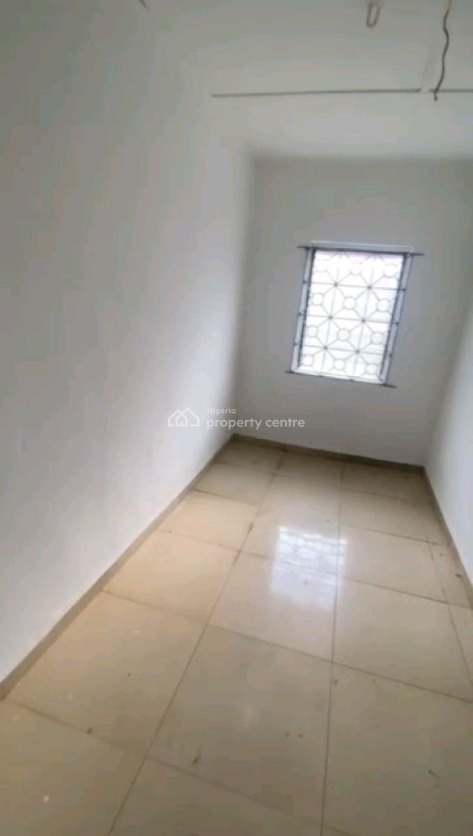Very Decent and Spacious 3bedroom Flat Apartment with 2 Toilets and Ba, Off Palm Avenue, Mushin, Lagos, Flat / Apartment for Rent