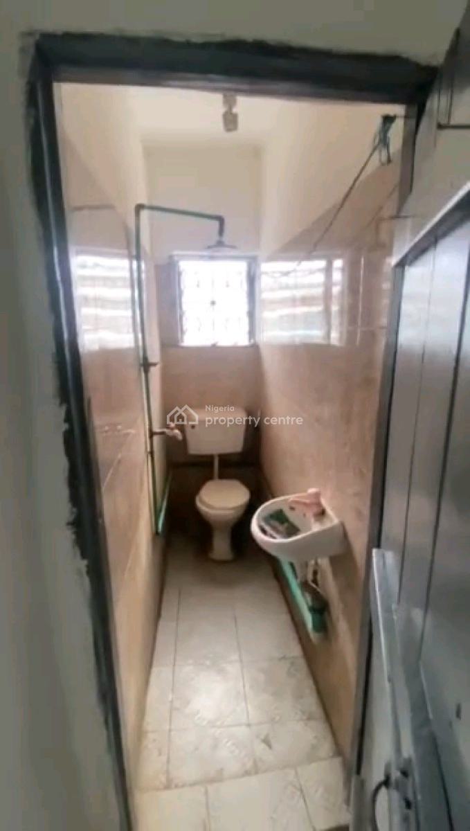 Very Decent and Spacious 3bedroom Flat Apartment with 2 Toilets and Ba, Off Palm Avenue, Mushin, Lagos, Flat / Apartment for Rent