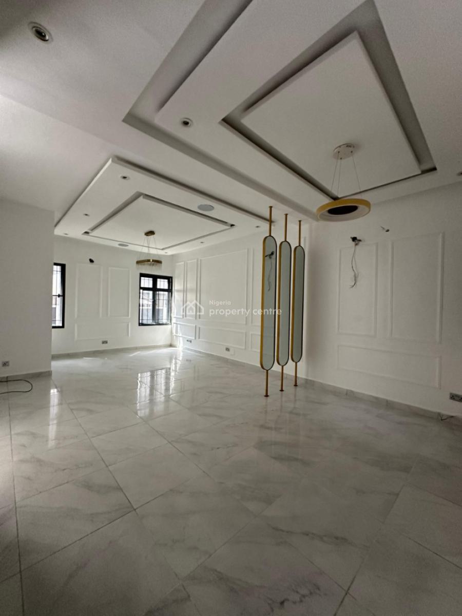 Nicely Built 3 Bedroom Apartment, Lekki Phase 1, Lekki, Lagos, Flat / Apartment for Sale