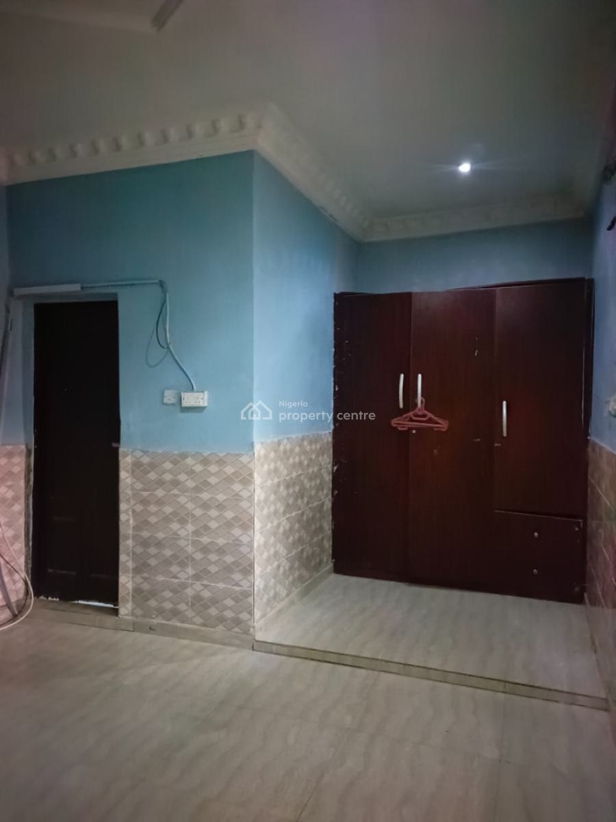 6bedroom Duplex with 2units of 2bedroom and 1unit of 1bedroom Bungalow, Lugbe Fha Back of Amac Market. Fha Estate., Fha (f.h.a), Lugbe District, Abuja, Detached Duplex for Sale