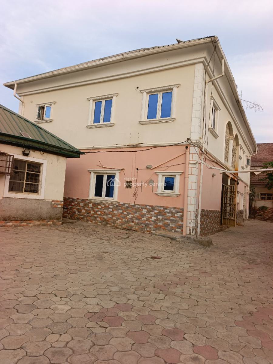 6bedroom Duplex with 2units of 2bedroom and 1unit of 1bedroom Bungalow, Lugbe Fha Back of Amac Market. Fha Estate., Fha (f.h.a), Lugbe District, Abuja, Detached Duplex for Sale