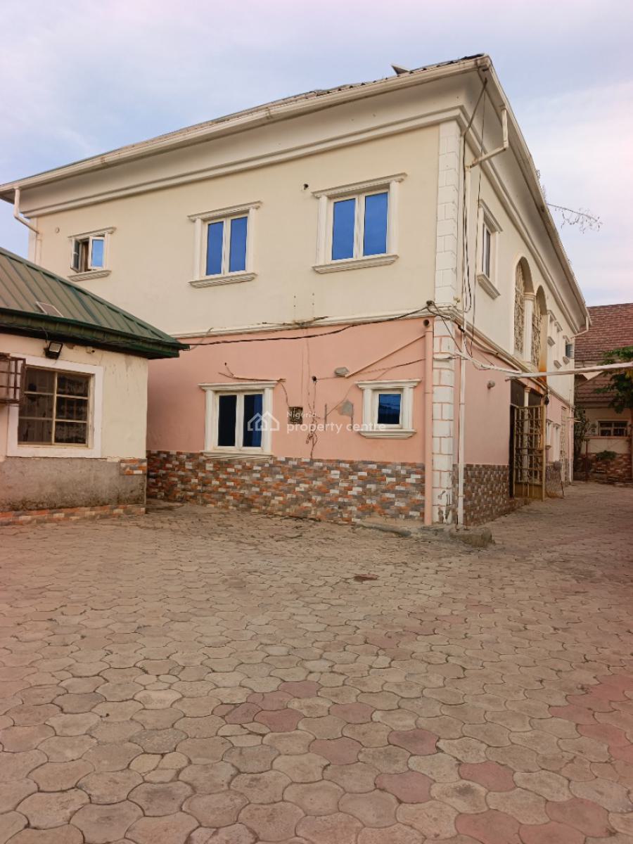 6bedroom Duplex with 2units of 2bedroom and 1unit of 1bedroom Bungalow, Lugbe Fha Back of Amac Market. Fha Estate., Fha (f.h.a), Lugbe District, Abuja, Detached Duplex for Sale