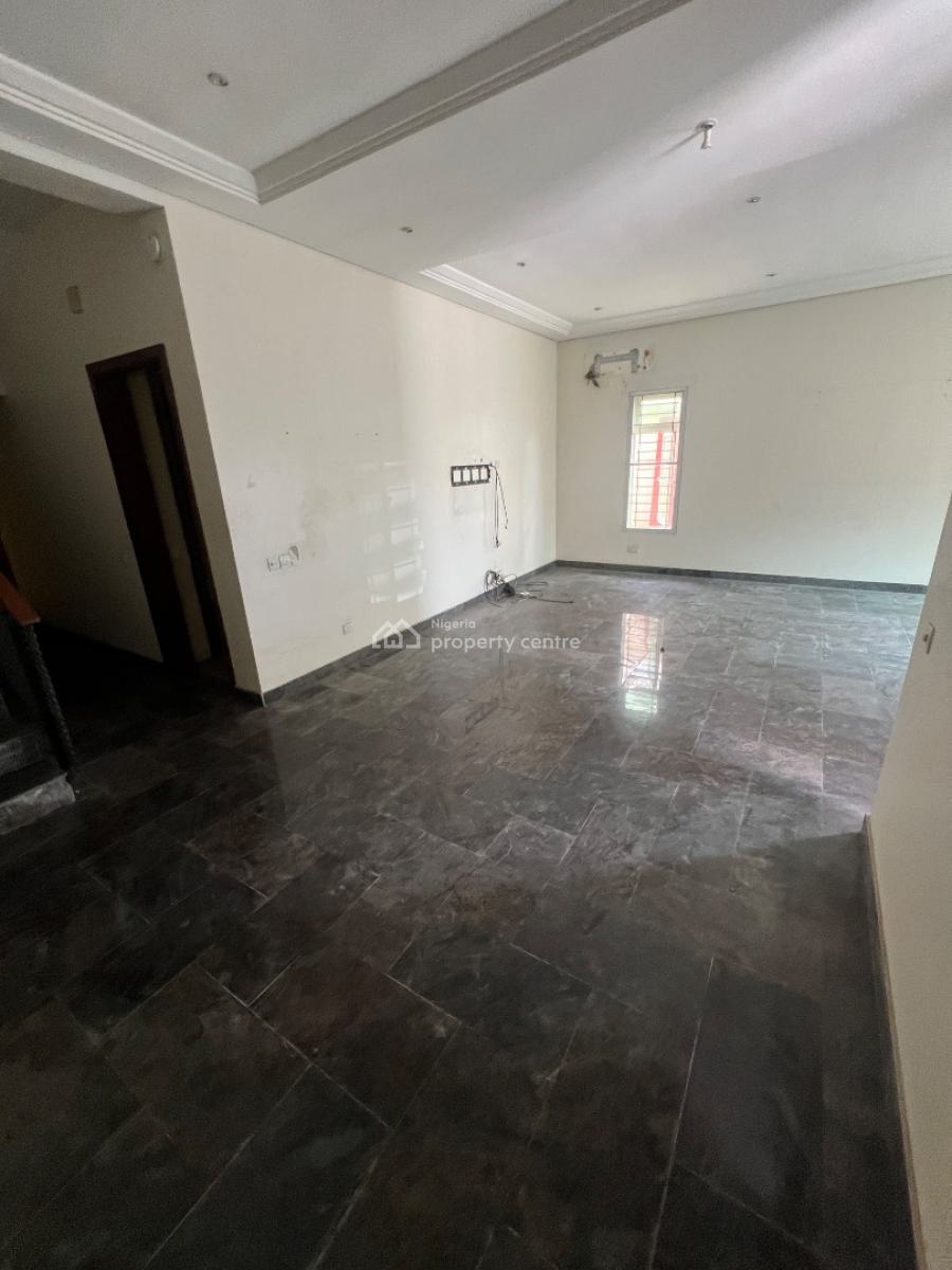 Spacious 4-bedroom Duplex with Bq, Residential/commercial Use Allowed, Lekki Phase 1, Lekki, Lagos, House for Rent