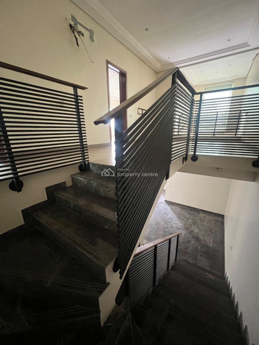 Spacious 4-bedroom Duplex with Bq, Residential/commercial Use Allowed, Lekki Phase 1, Lekki, Lagos, House for Rent