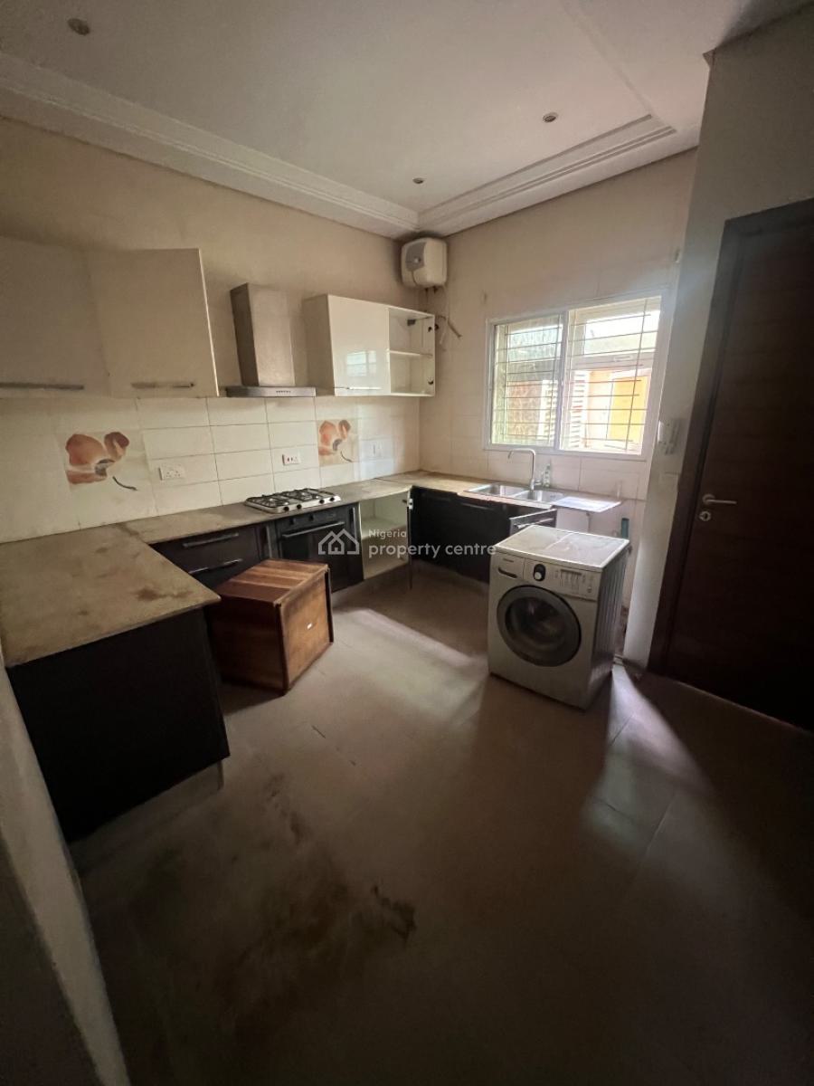 Spacious 4-bedroom Duplex with Bq, Residential/commercial Use Allowed, Lekki Phase 1, Lekki, Lagos, House for Rent
