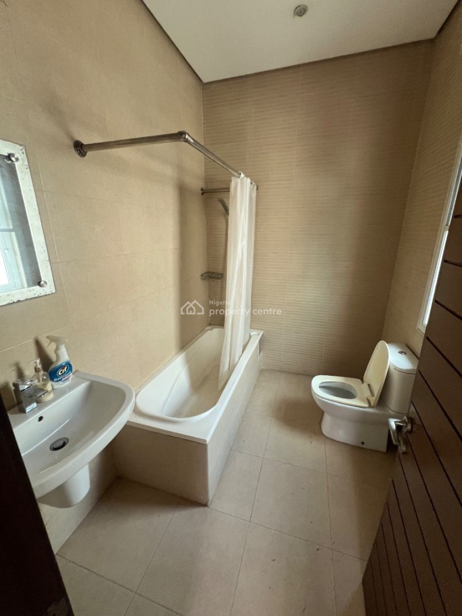Spacious 4-bedroom Duplex with Bq, Residential/commercial Use Allowed, Lekki Phase 1, Lekki, Lagos, House for Rent