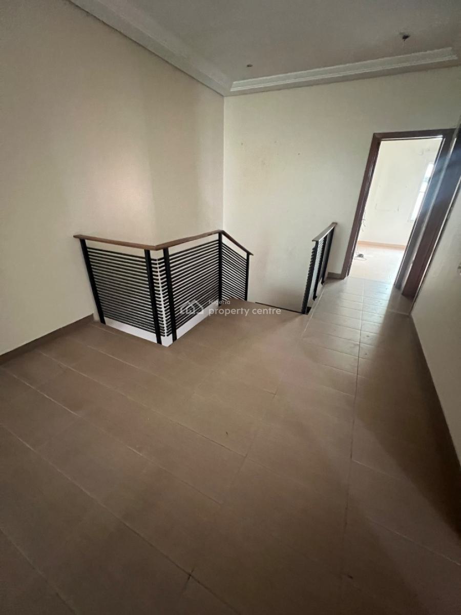 Spacious 4-bedroom Duplex with Bq, Residential/commercial Use Allowed, Lekki Phase 1, Lekki, Lagos, House for Rent