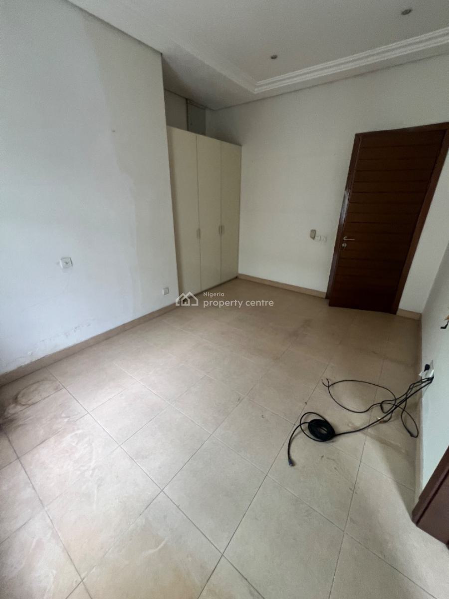 Spacious 4-bedroom Duplex with Bq, Residential/commercial Use Allowed, Lekki Phase 1, Lekki, Lagos, House for Rent