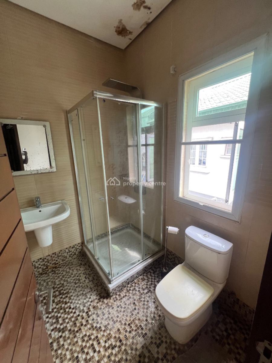 Spacious 4-bedroom Duplex with Bq, Residential/commercial Use Allowed, Lekki Phase 1, Lekki, Lagos, House for Rent