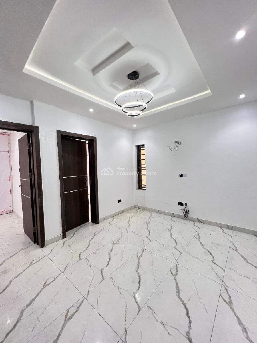 Very Spacious 3 Terraced Duplex with Bq in a Serene Environment, Ikota, Lekki, Lagos, Terraced Duplex for Sale