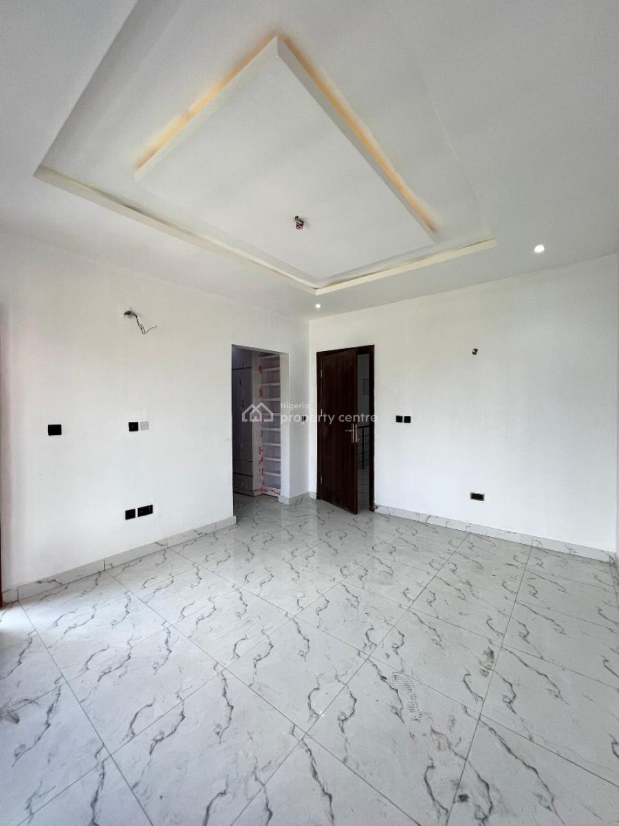 Very Spacious 3 Terraced Duplex with Bq in a Serene Environment, Ikota, Lekki, Lagos, Terraced Duplex for Sale