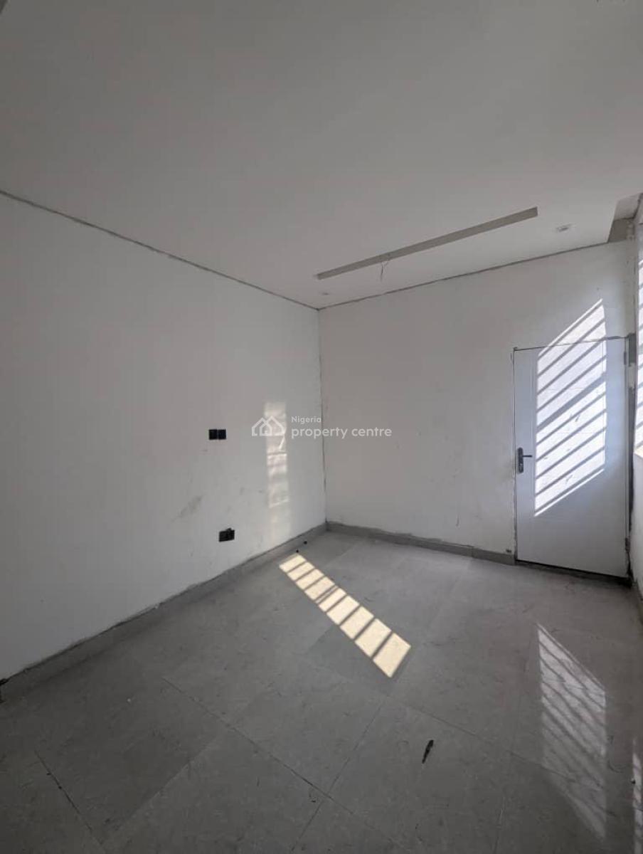 Serviced 2 Bedroom Apartment with Pool and Gym, Ologolo, Lekki, Lagos, Flat / Apartment for Rent