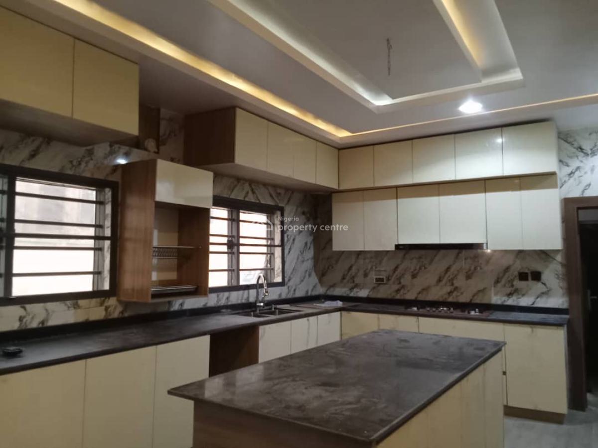 Five Bedrooms Semi Detached Duplex with Bq, Sabo, Yaba, Lagos, Semi-detached Duplex for Sale