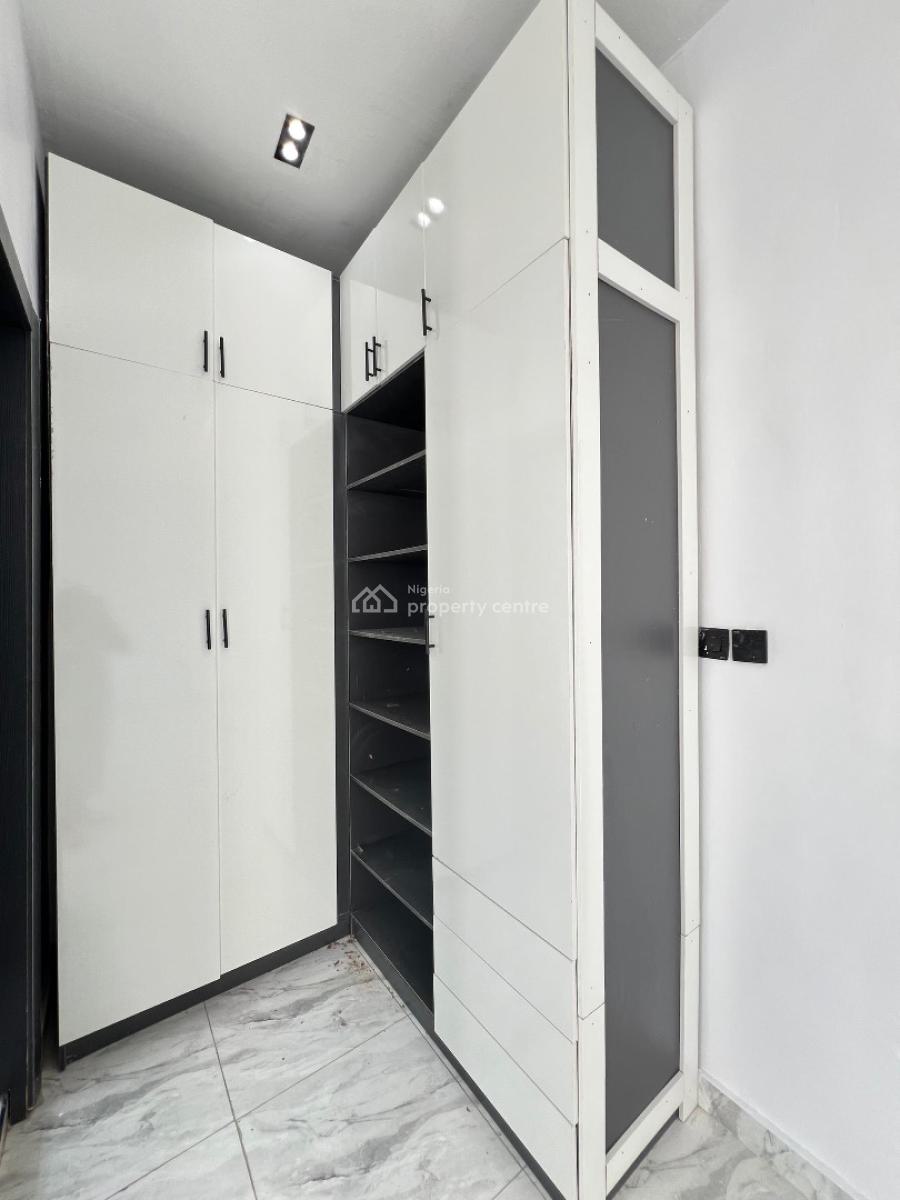 Very Spacious 3 Terraced Duplex with Bq in a Serene Environment, Ikota, Lekki, Lagos, Terraced Duplex for Sale