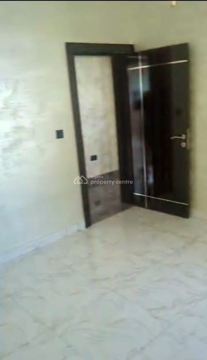 Kaduna Block of Flats, Tafawa Balewa Way Unguwar Rimi Gra, Kaduna North, Kaduna, Mini Flat (room and Parlour) for Sale