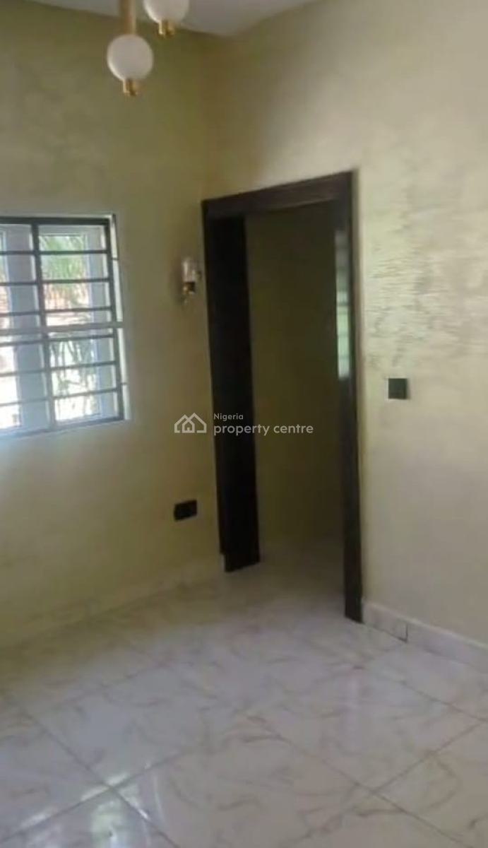 Kaduna Block of Flats, Tafawa Balewa Way Unguwar Rimi Gra, Kaduna North, Kaduna, Mini Flat (room and Parlour) for Sale