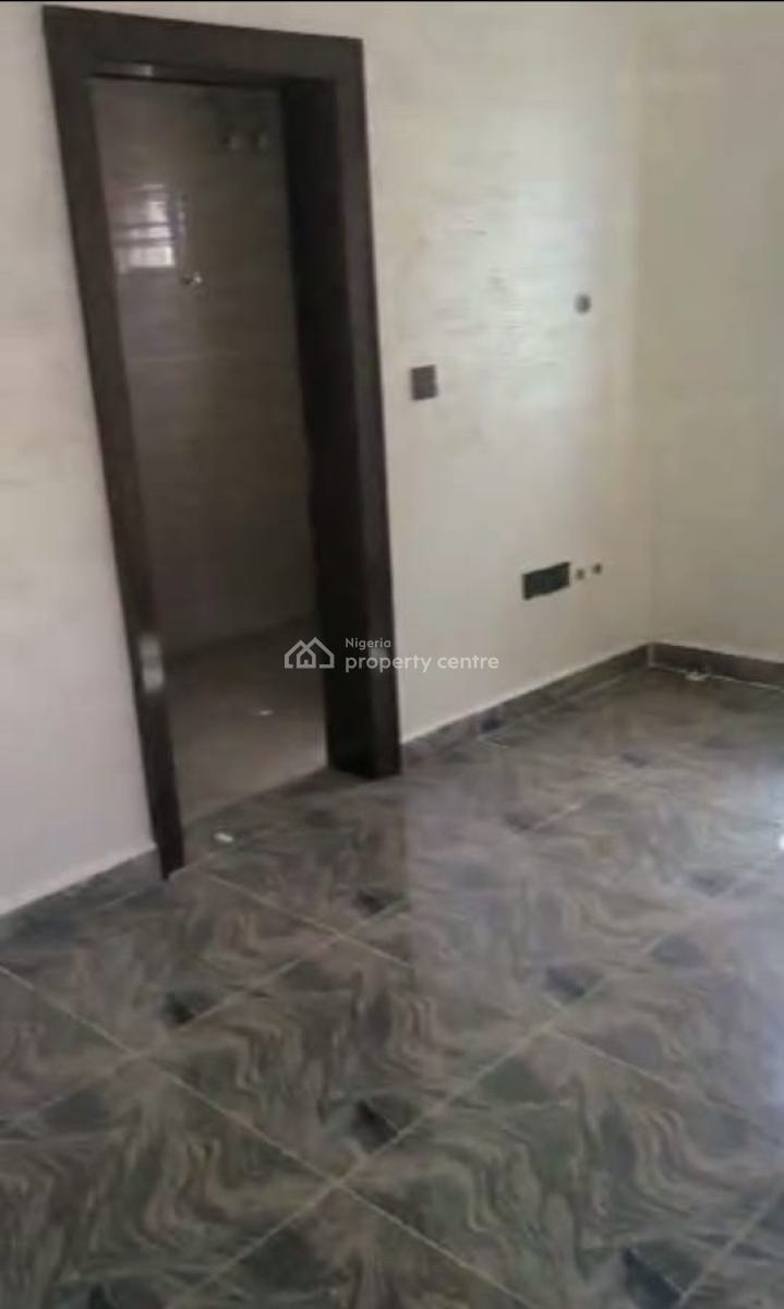 Kaduna Block of Flats, Tafawa Balewa Way Unguwar Rimi Gra, Kaduna North, Kaduna, Mini Flat (room and Parlour) for Sale