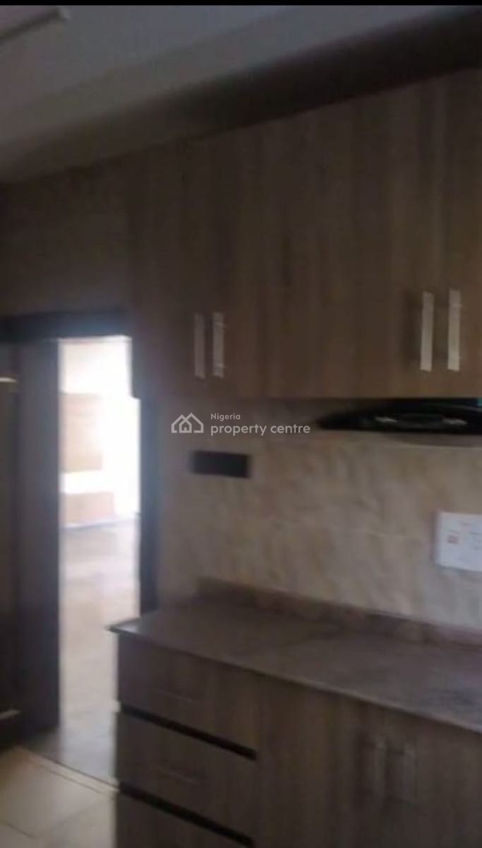 Kaduna Block of Flats, Tafawa Balewa Way Unguwar Rimi Gra, Kaduna North, Kaduna, Mini Flat (room and Parlour) for Sale