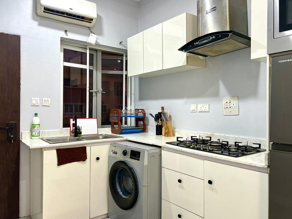 3 Bedroom Apartment, Imax Cinema, Lekki Phase 1, Lekki, Lagos, Flat / Apartment Short Let