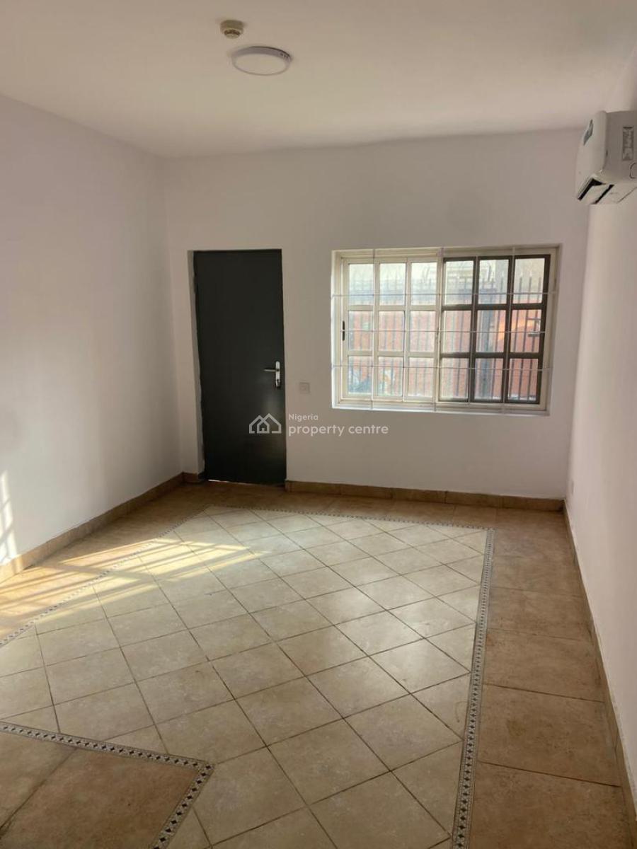 Newly Refurbished 3 Bedroom Terrace House with 2 Rooms Bq, Banana Island, Ikoyi, Lagos, Flat / Apartment for Rent