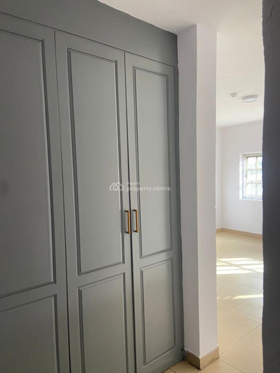 Newly Refurbished 3 Bedroom Terrace House with 2 Rooms Bq, Banana Island, Ikoyi, Lagos, Flat / Apartment for Rent