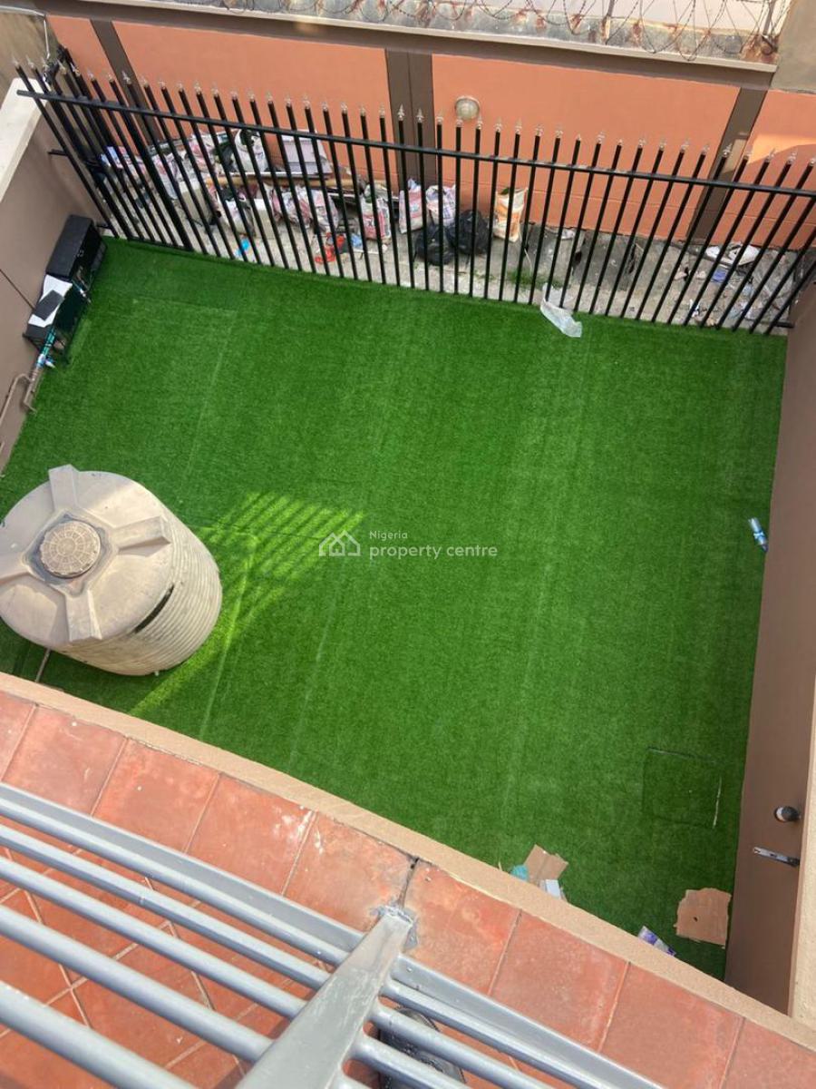 Newly Refurbished 3 Bedroom Terrace House with 2 Rooms Bq, Banana Island, Ikoyi, Lagos, Flat / Apartment for Rent