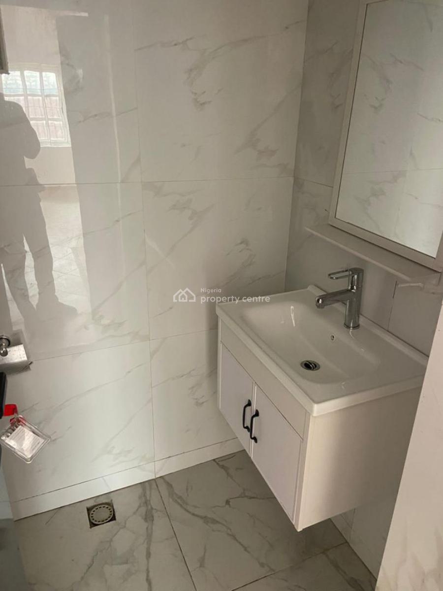 Newly Refurbished 3 Bedroom Terrace House with 2 Rooms Bq, Banana Island, Ikoyi, Lagos, Flat / Apartment for Rent