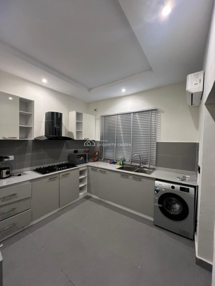 Bela Two Bedroom Apartment, Atlantis 3 Apartment, Bankole Lukmon, Ologolo, Lekki, Lagos, Flat / Apartment Short Let