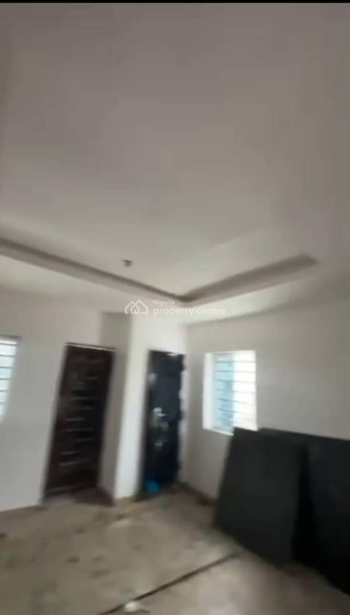 Lovely 2 Bedroom Flat, Palmgrove, Ilupeju, Lagos, Flat / Apartment for Rent
