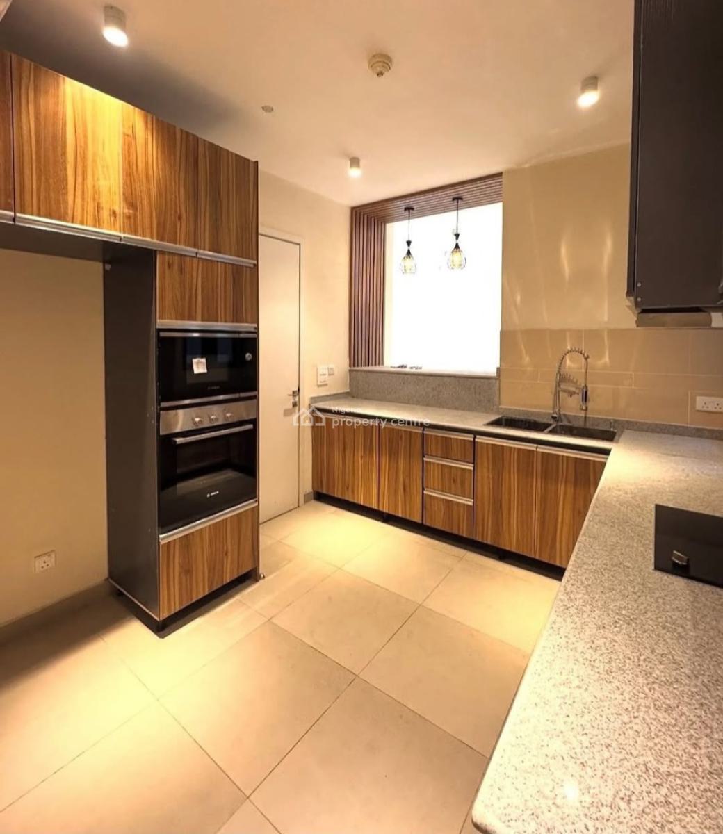 Unit of 2 Bedroom Apartment, Lekki Phase 1, Lekki, Lagos, Block of Flats for Sale