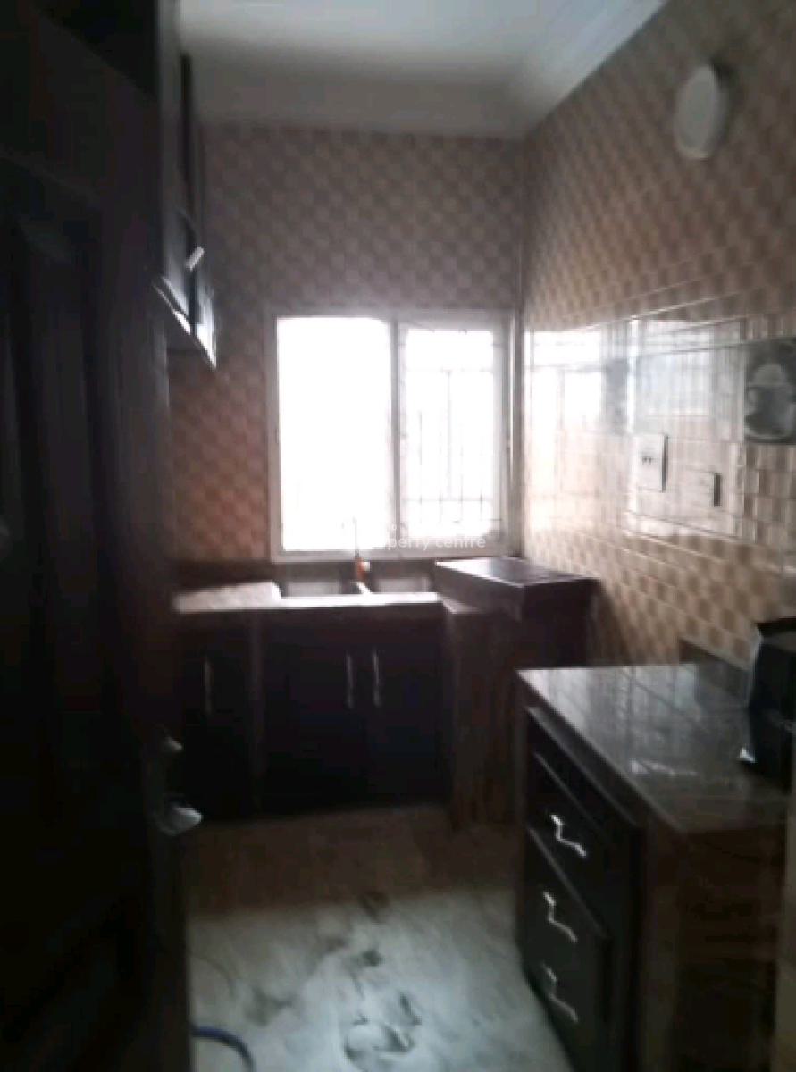 Standard and Spacious Three Bedroom Apartment, Alagomeji, Yaba, Lagos, Flat / Apartment for Rent
